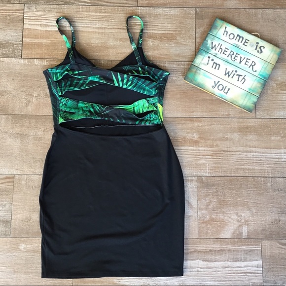 *SOLD*    Fabletics Palm Athletic Bodycon Dress - Picture 5 of 8